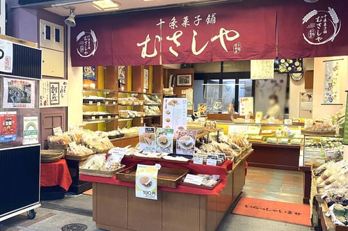 B-TA-C02-sweetshop-07
