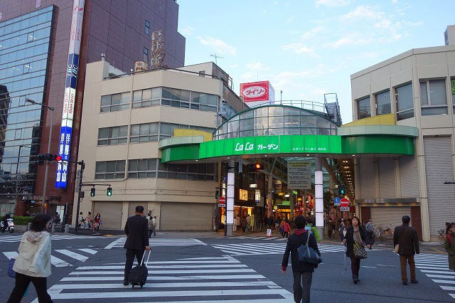 赤羽の商店街「LaLaガーデン」